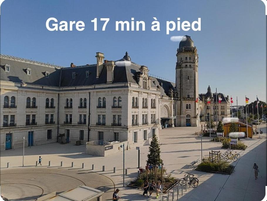 Апартаменты Escapade Vintage Avec Terrasse En Centre Historique Ла-Рошель Экстерьер фото